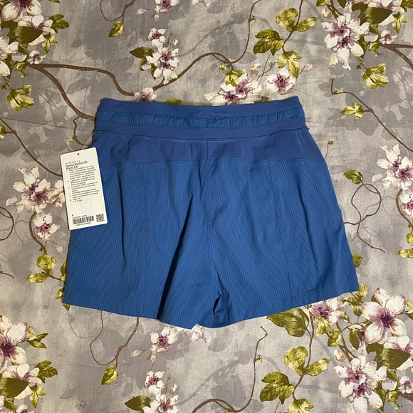 *sold lululemon dance studio shorts 3.5β - Picture 2 of 4
